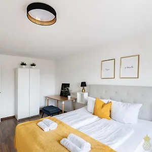  Apartment Pineapple Mitte Iii - Free Parking